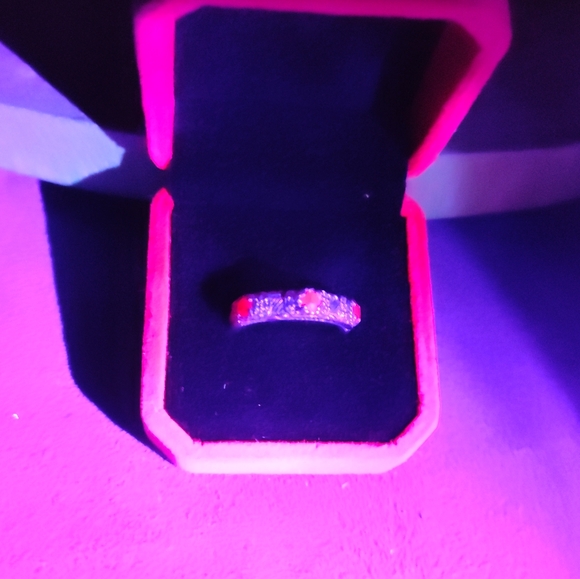 Judith ripka Nat. Ruby and CZ ring - Picture 6 of 6